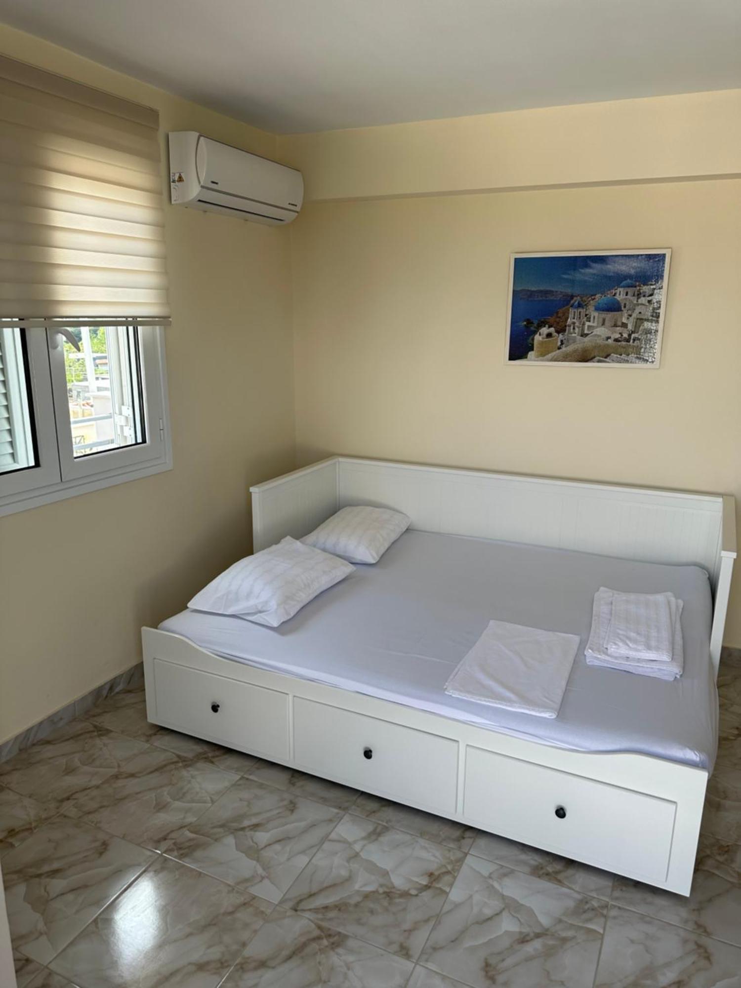 Eretria Apartment Eksteriør billede